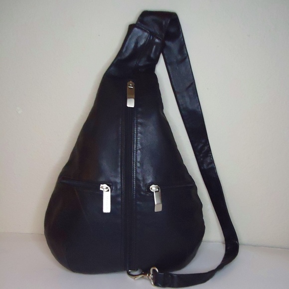 Russel&Bromley Women's Leather Black Back Pack Size-18x12 in - Picture 3 of 13